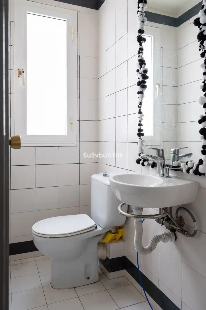 Badezimmer von Einfamilien-Reihenhaus zum Verkauf in Marbella mit Klimaanlage und Terrasse