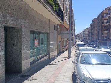 Local comercial en venta en Avenida de Portugal 175