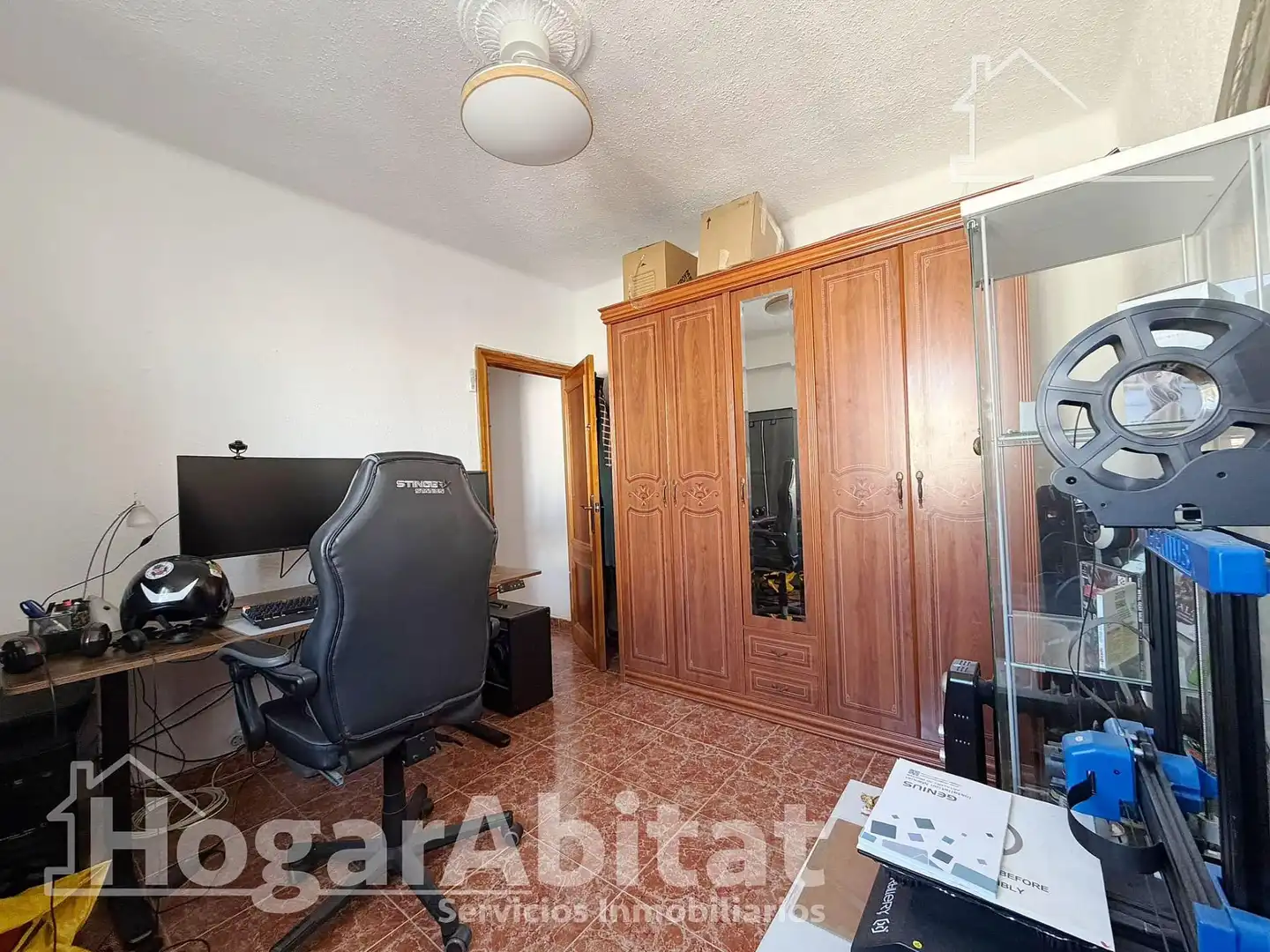 Bedroom of Flat for sale in Valencia