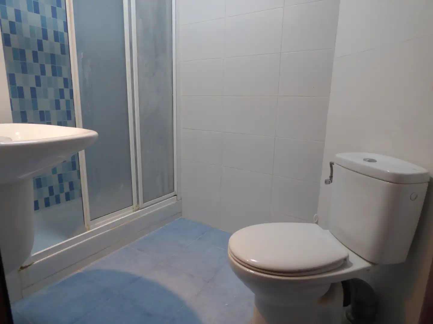 Bathroom of Flat for sale in Cádiz