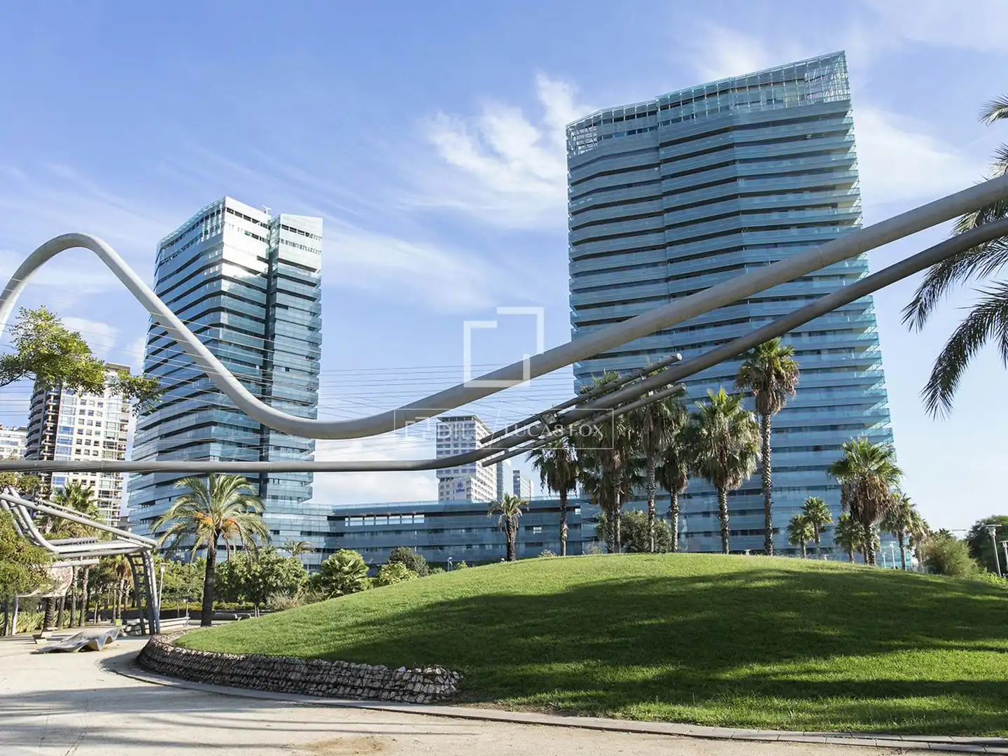 Außenansicht von Dachboden zum Verkauf in Barcelona mit Klimaanlage, Heizung und Privatgarten