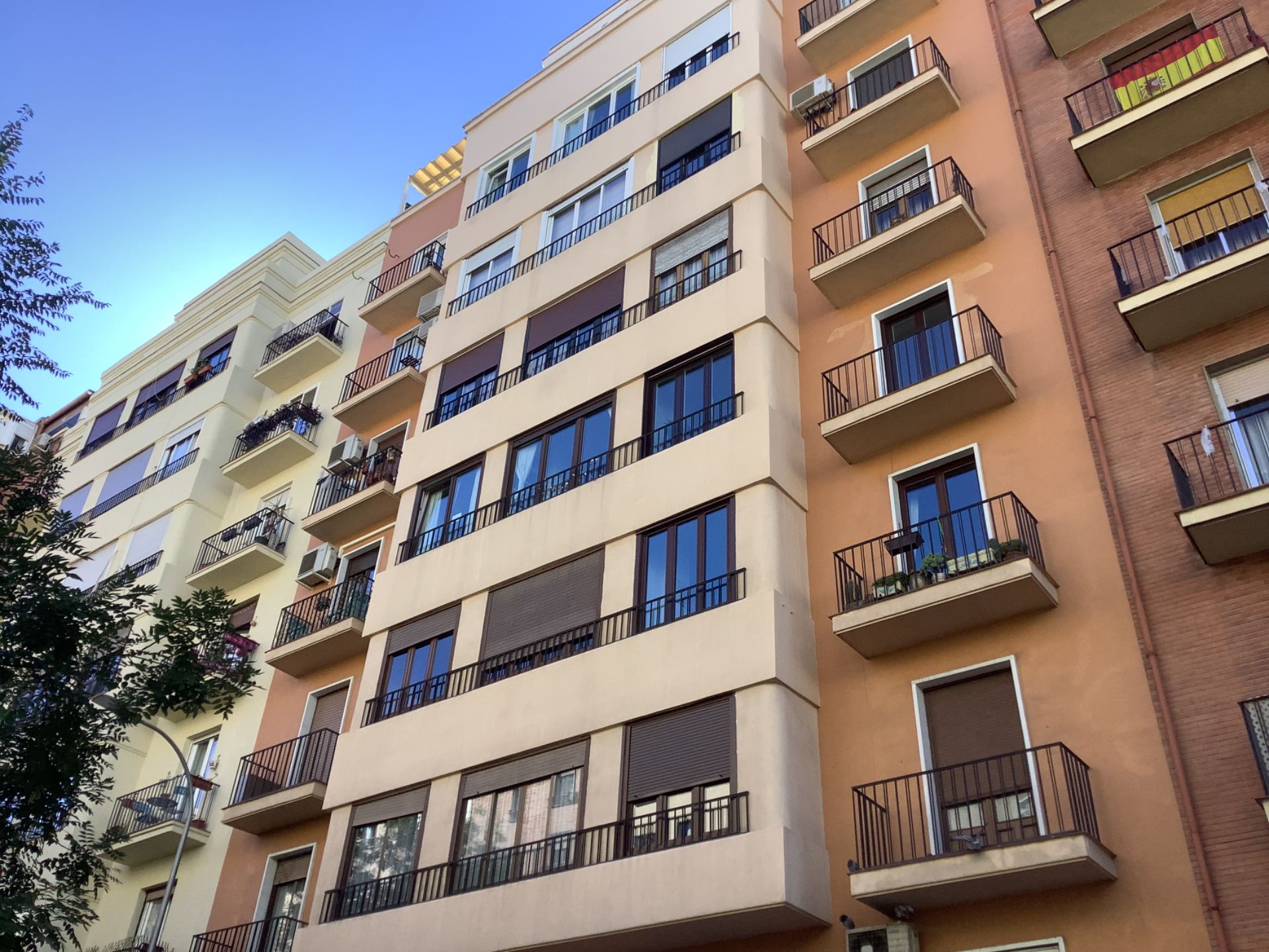Exterior view of Flat for sale in  Madrid Capital  with Heating and Furnished