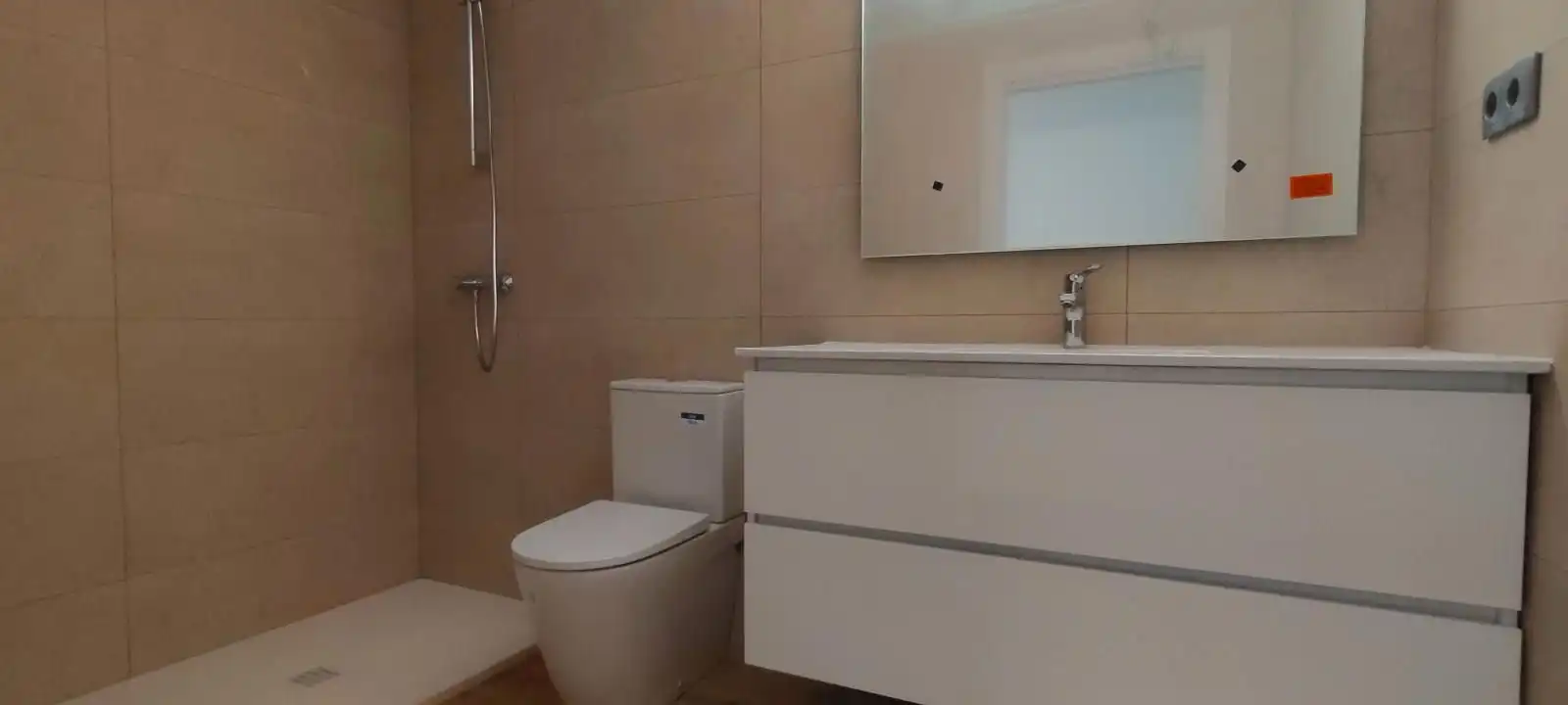 Bathroom of Flat for sale in Pals  with Air Conditioner, Heating and Terrace