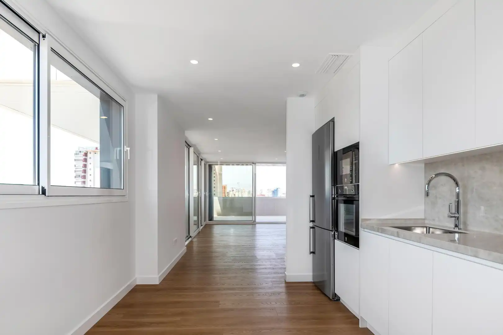 Kitchen of Flat for sale in Benidorm  with Air Conditioner, Heating and Private garden
