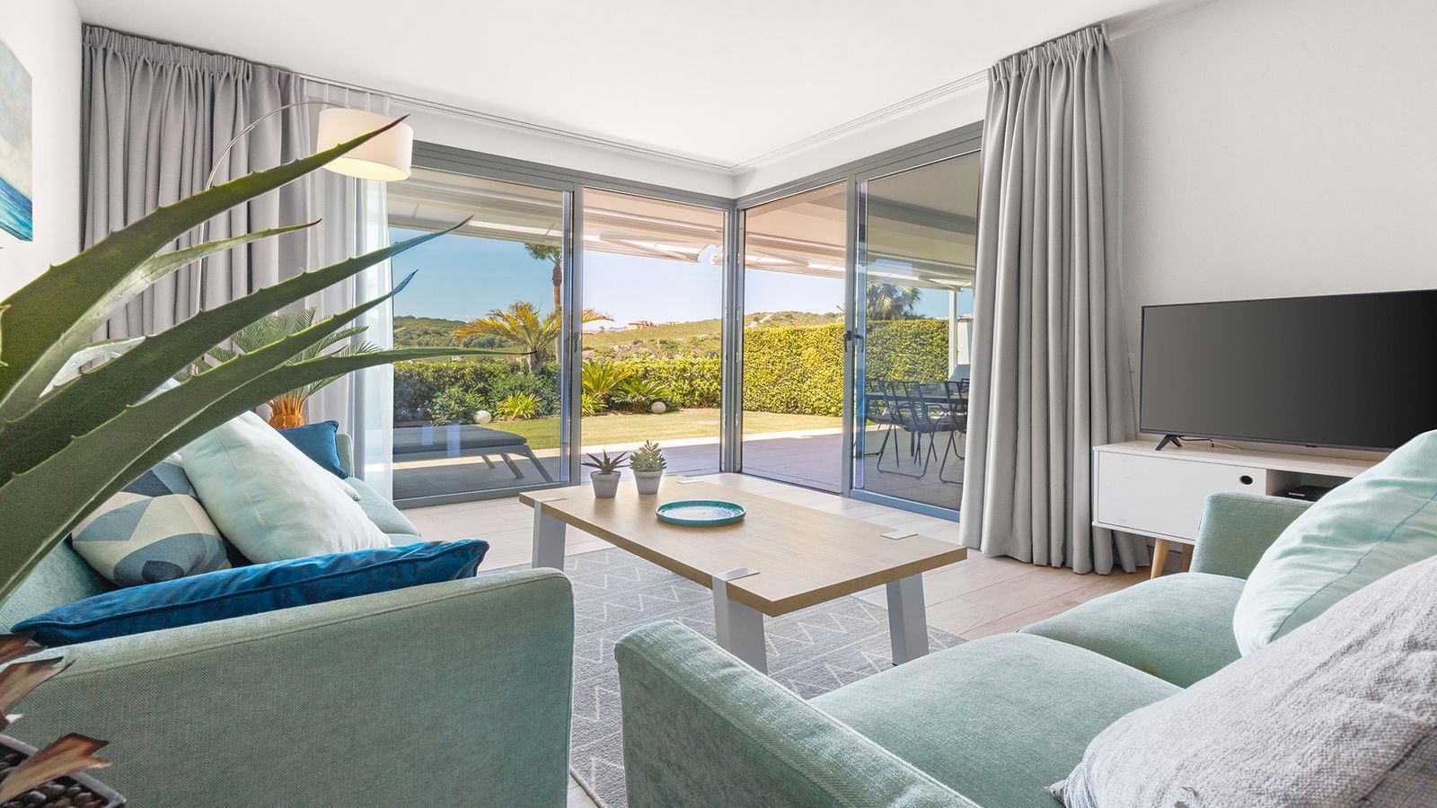 Living room of Apartment for sale in Casares  with Terrace, Storage room and Furnished