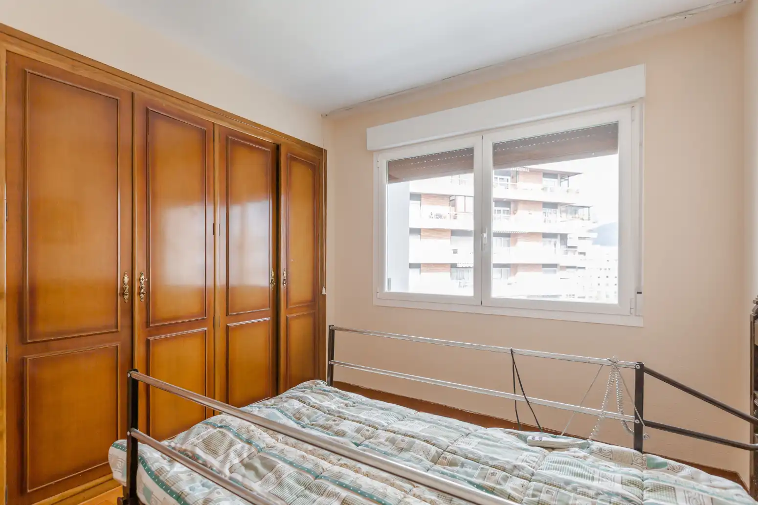 Habitación de Piso en venta en  Pamplona / Iruña con Calefacción, Parquet y Terraza