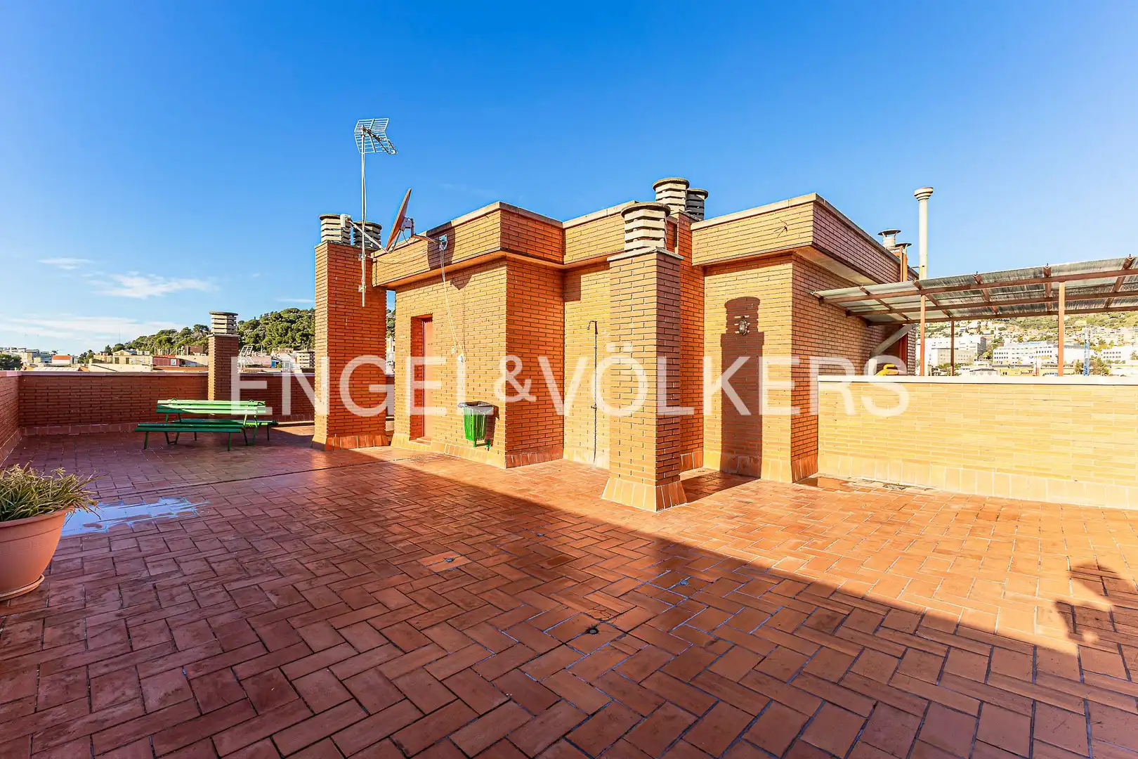 Terraza de Piso en venta en Barcelona con Calefacción, Piscina y Balcón