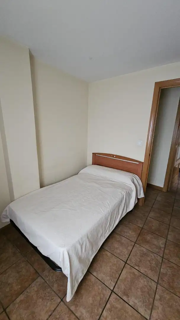 Habitación de Piso en venta en Tarazona con Calefacción y Amueblado