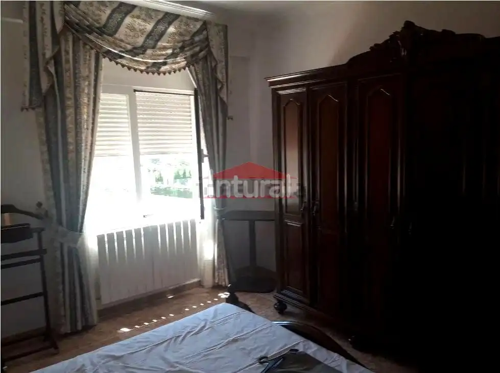 Habitación de Casa adosada en venta en San Pedro con Calefacción y Terraza