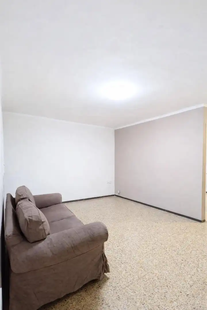 Sala de estar de Piso en venta en Cerdanyola del Vallès con Balcón y Alarma