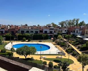 Jardí de Casa adosada de lloguer en Guillena amb Aire condicionat, Calefacció i Jardí privat