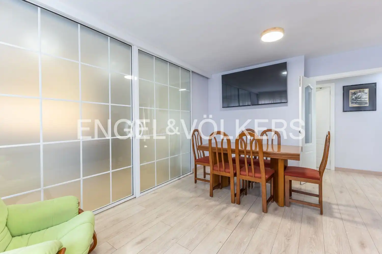 Flat for rent in Valencia  with Air Conditioner and Heating