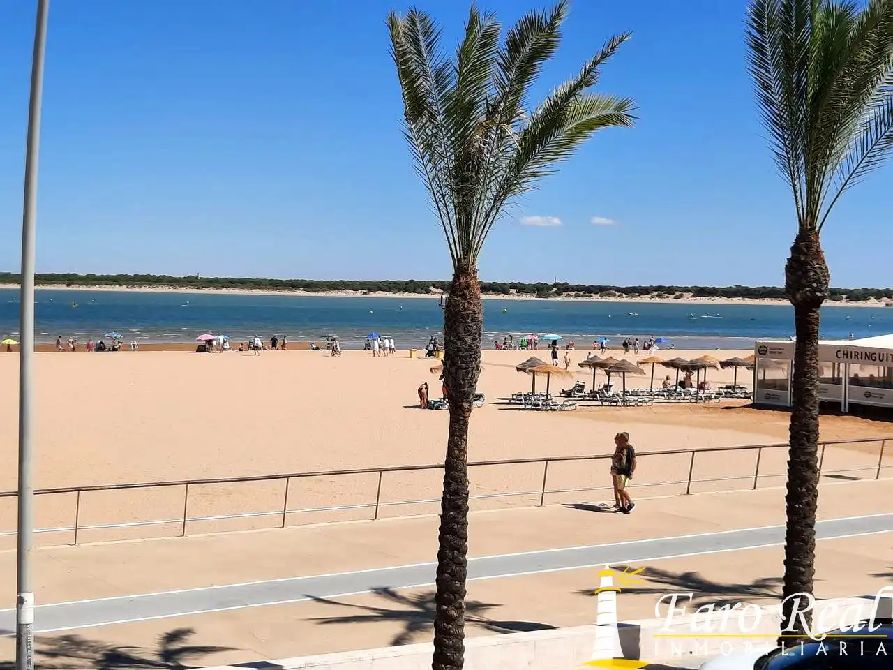 Casa adosada de lloguer en Sanlúcar de Barrameda amb Jardí privat i Moblat