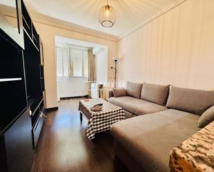 Sala d'estar de Apartament en venda en  Madrid Capital amb Aire condicionat i Calefacció