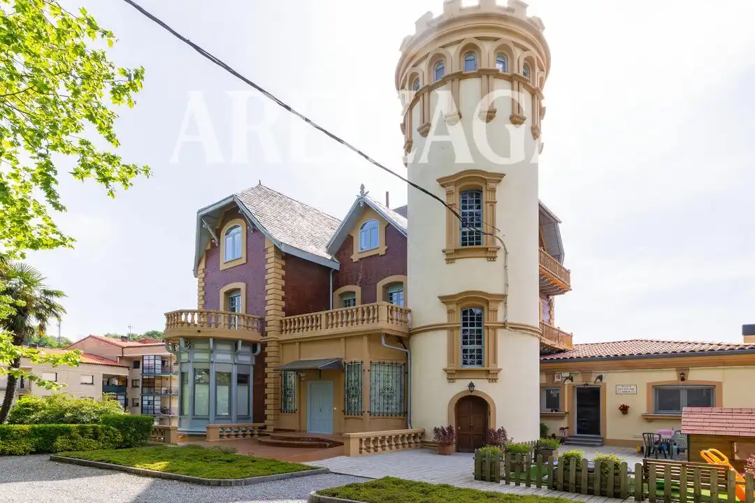 Exterior view of Flat for sale in Donostia - San Sebastián   with Heating