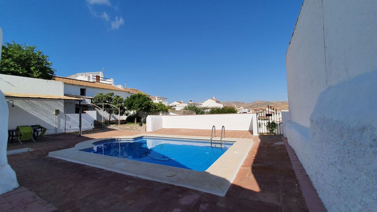 Piscina de Casa adosada en venta en Ardales con Jardín privado, Terraza y Piscina