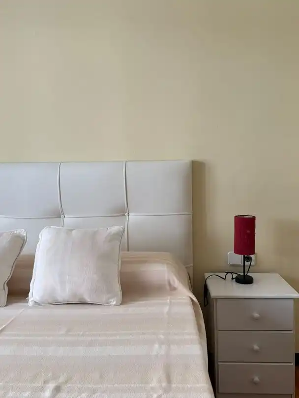 Schlafzimmer von Wohnung zur Miete in Sopela mit Privatgarten und Schwimmbad