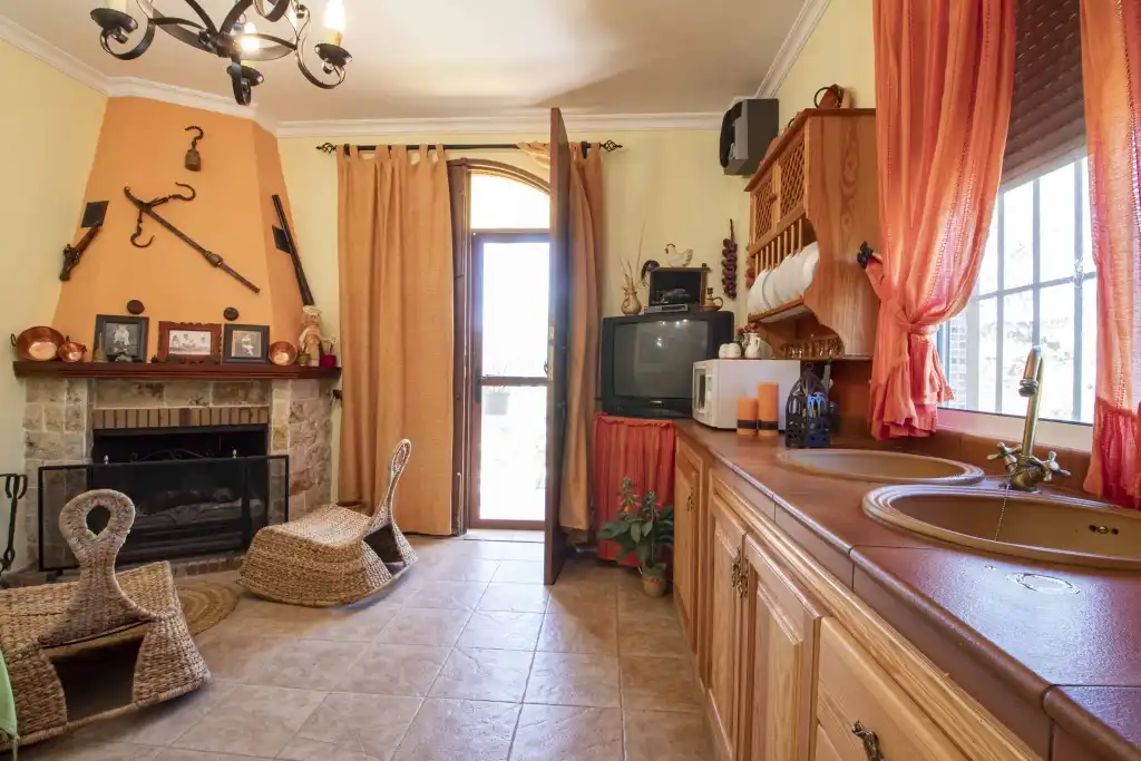 Casa rústica con piscina en venta en Riogordo, imagen 6