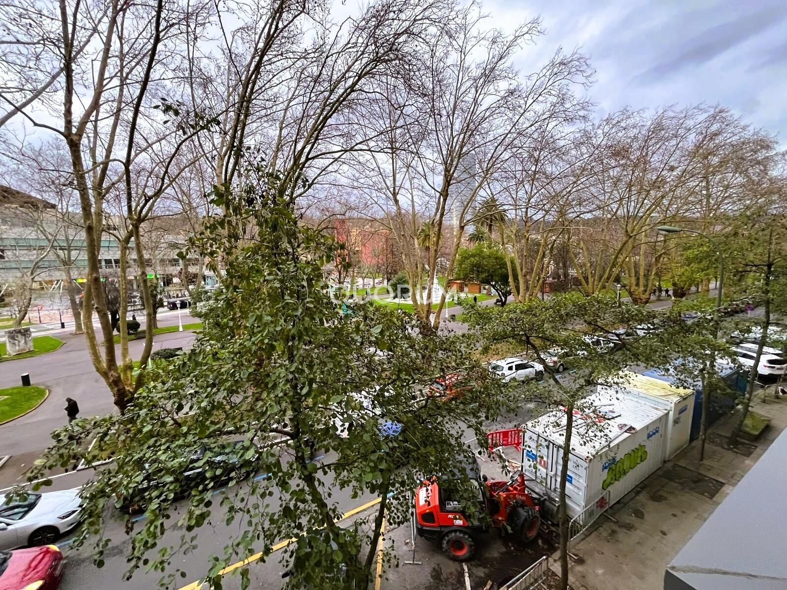 Vista exterior de Piso en venta en Bilbao  con Calefacción y Balcón