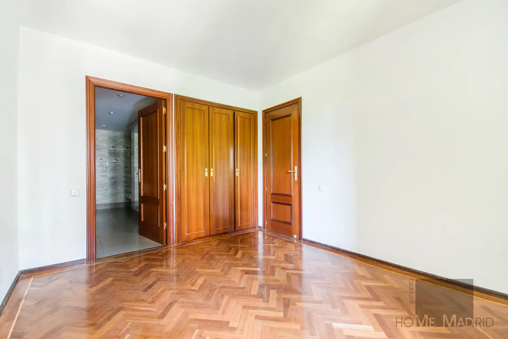 Flat for sale in Madrid  with Air Conditioner, Heating and Parquet flooring