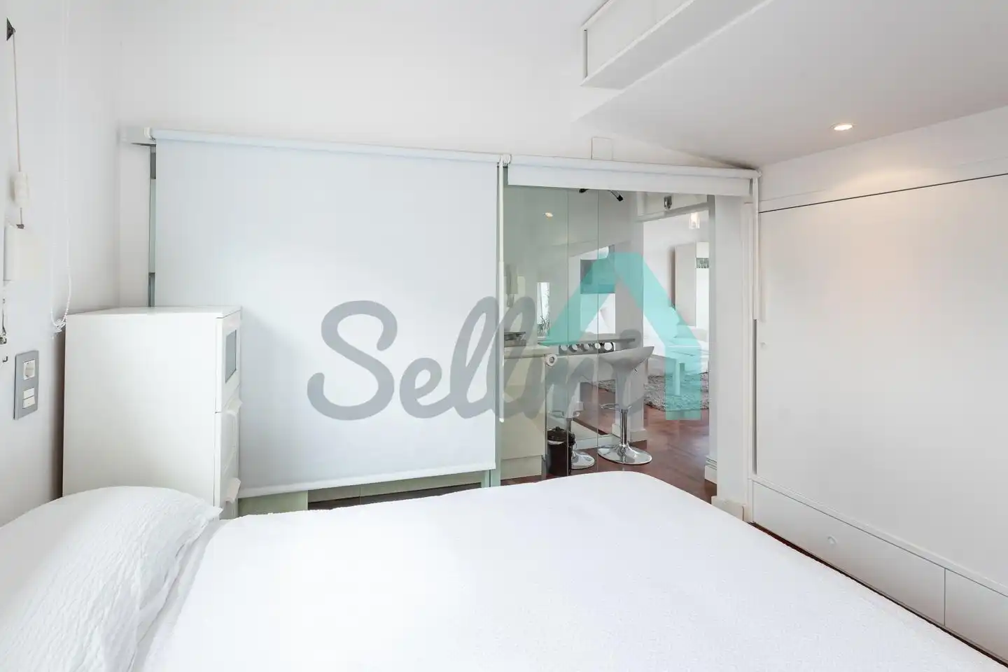 Schlafzimmer von Dachboden zur Miete in Gijón  mit Heizung, Parkett und Terrasse