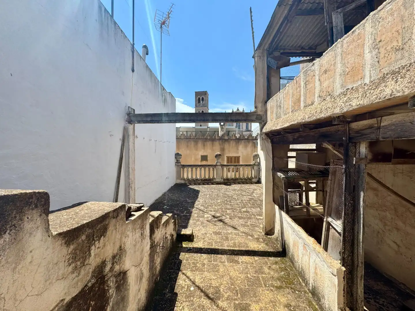 Vista exterior de Finca rústica en venda en Felanitx amb Terrassa i Balcó