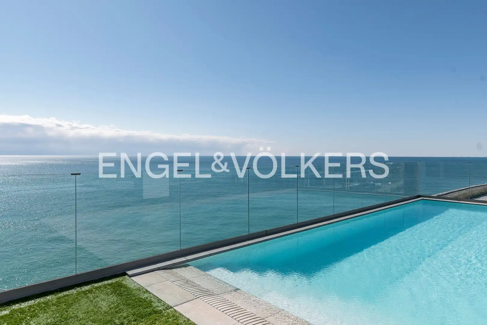 Piscina de Ático en venta en Mataró con Calefacción