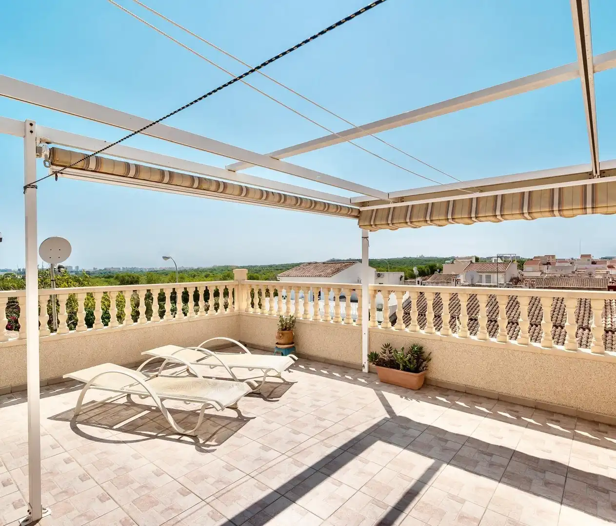 Adosado con terraza en venta en RODRIGO, imagen 3