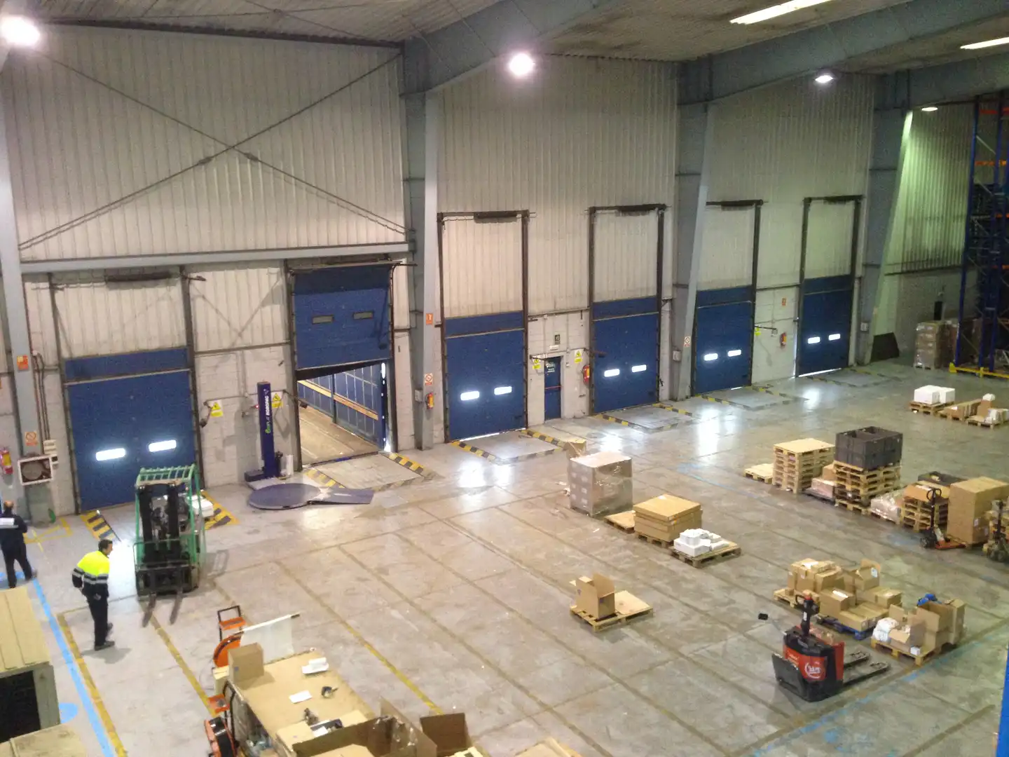 Fabrikhallen zur Miete in El Far d'Empordà mit Alarm