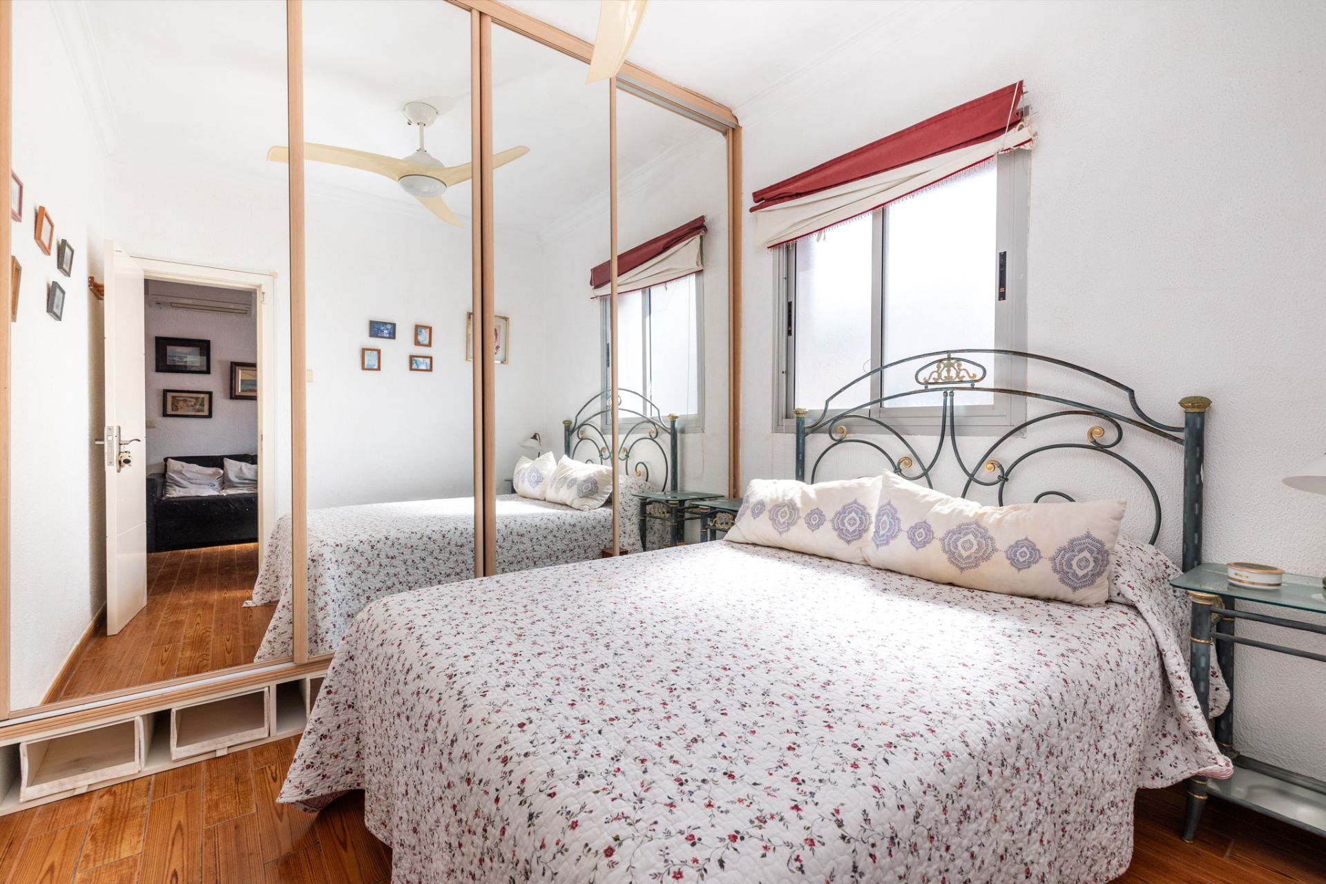 Bedroom of Flat for sale in Las Palmas de Gran Canaria  with Air Conditioner and Storage room