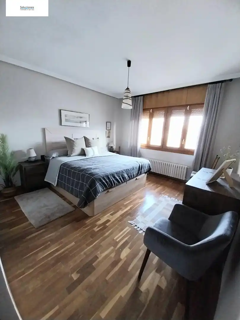 Habitación de Casa adosada en venta en Albacete con Aire acondicionado, Calefacción y Jardín privado