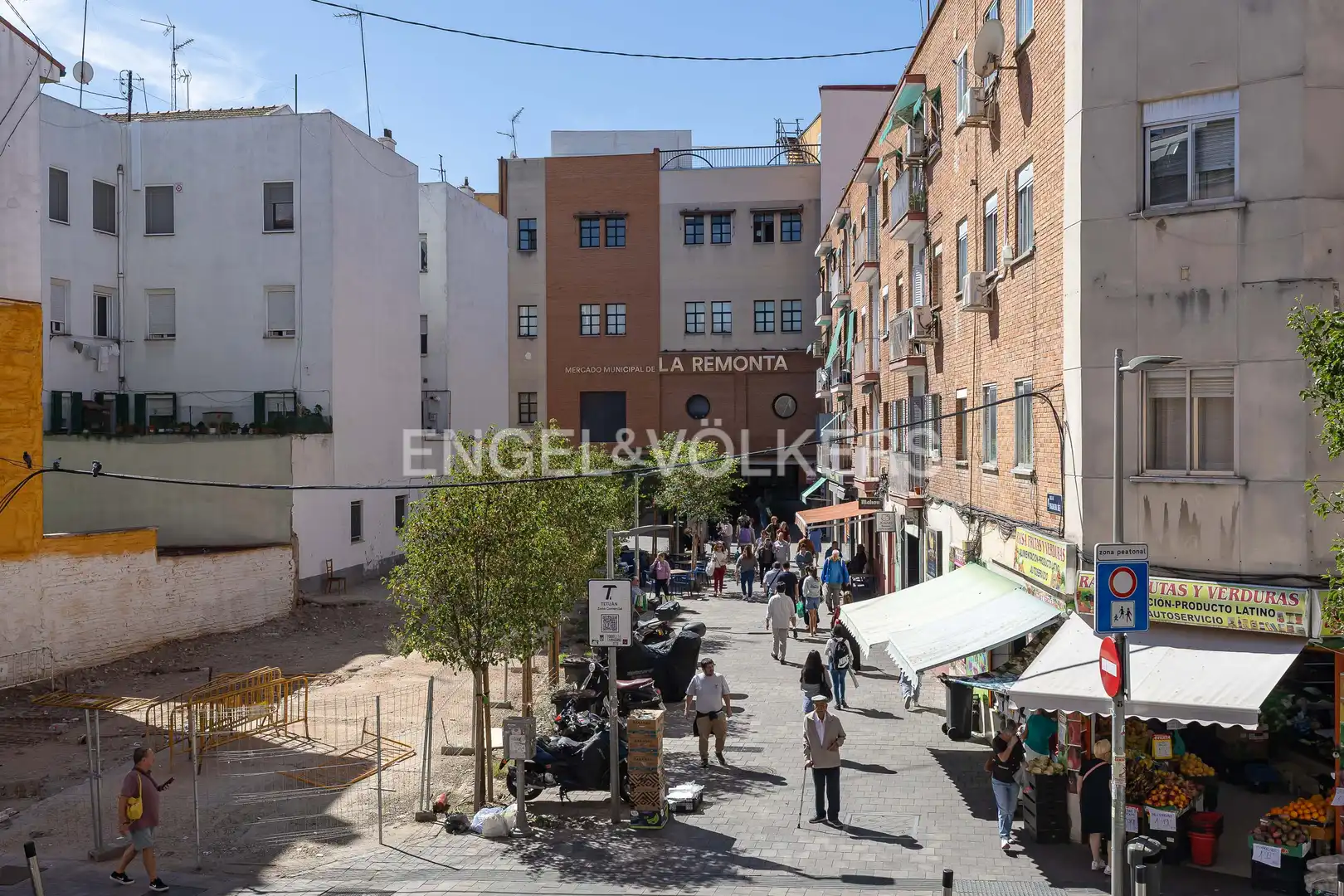 Außenansicht von Wohnung zur Miete in Madrid mit Klimaanlage, Heizung und Parkett