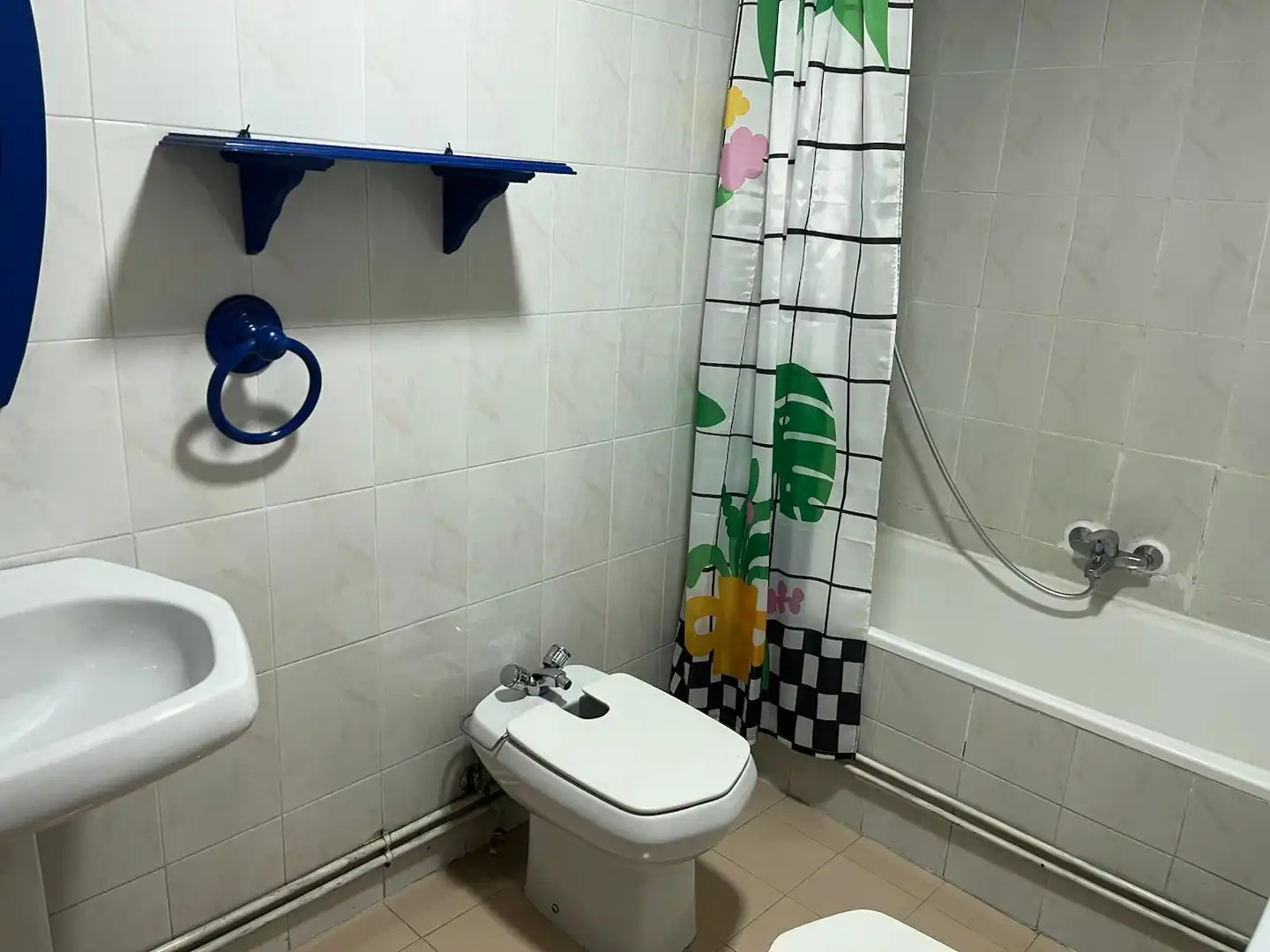 Bathroom of Flat for rent in Aranjuez  with Heating, Parquet flooring and Furnished