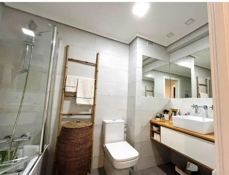 Bathroom of Flat for sale in Getxo   with Heating and Storage room