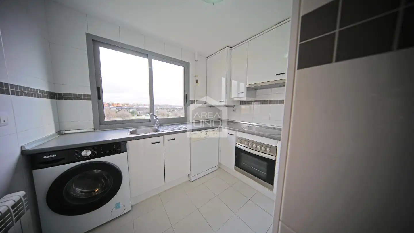 Küche von Wohnung zur Miete in Alcorcón mit Klimaanlage, Heizung und Parkett