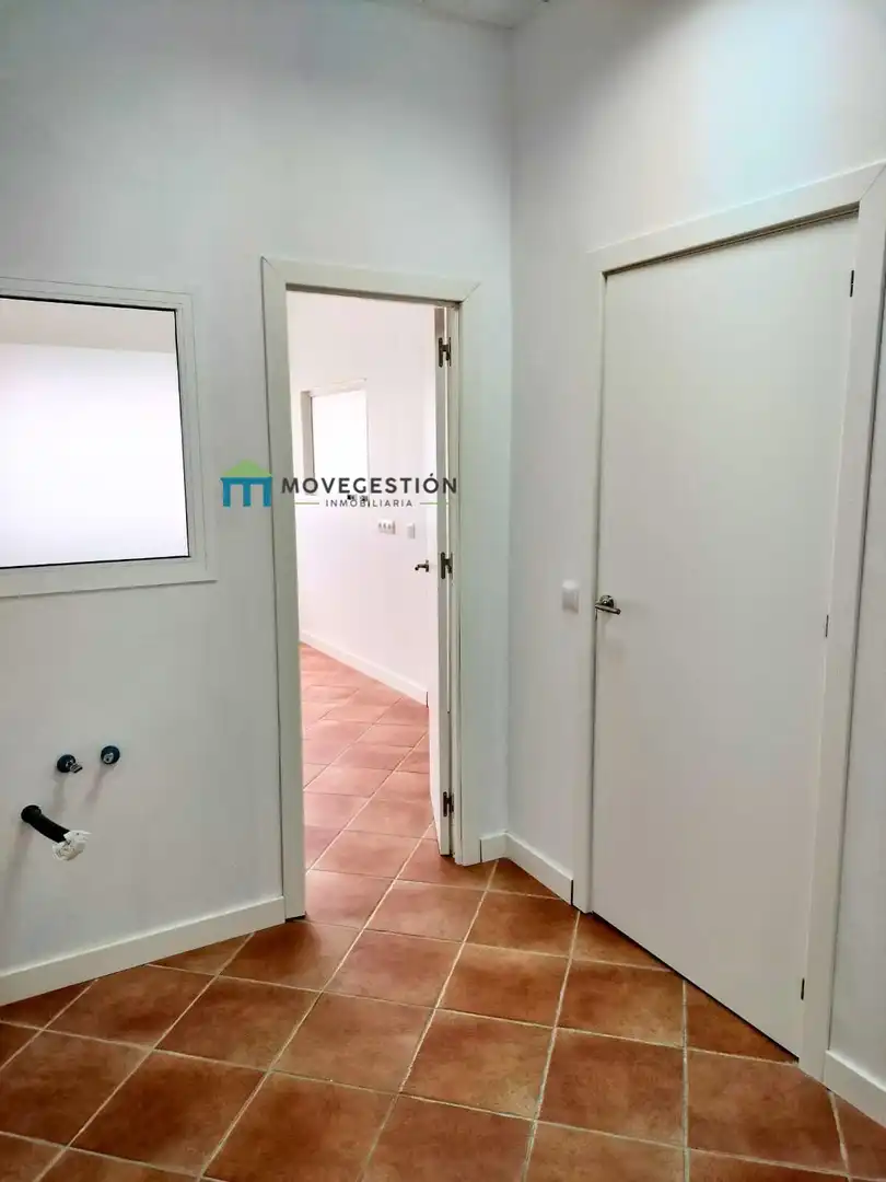 Local comercial en venda a Villamartín, imagen 9