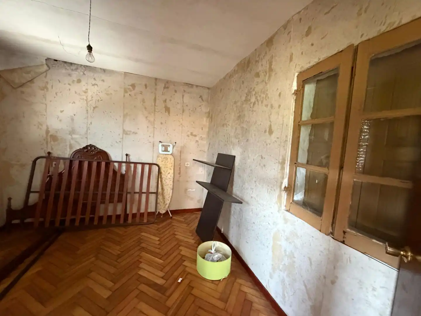Dormitori de Casa o xalet en venda en Salvaterra de Miño amb Jardí privat i Parquet