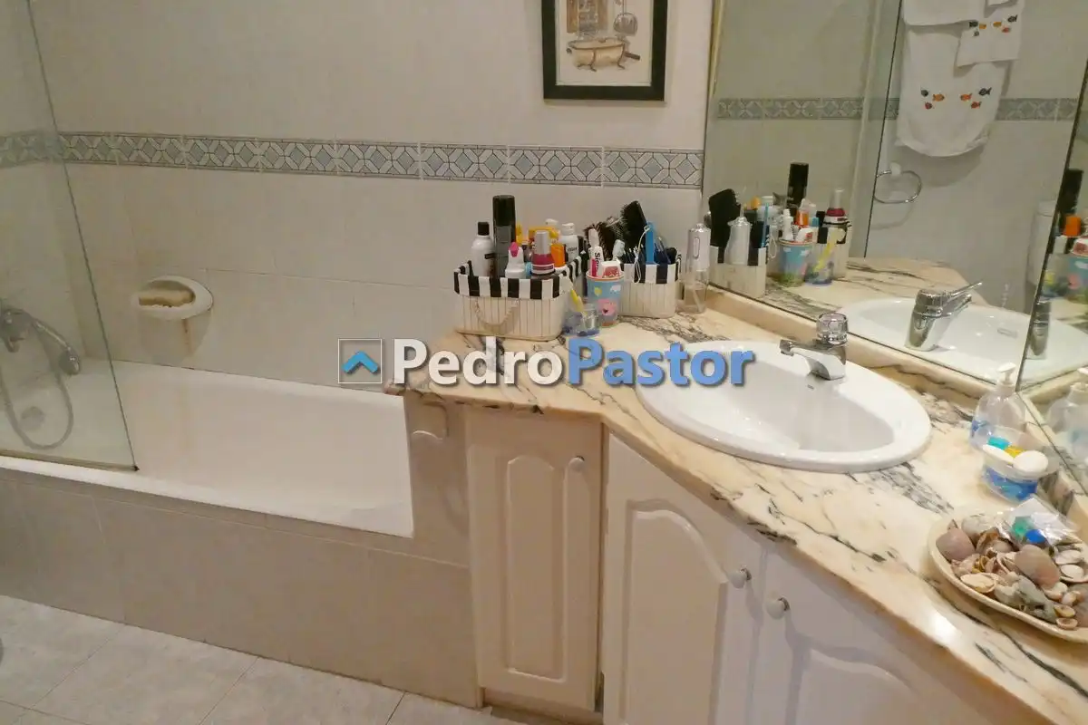 Bathroom of Apartments for sale in Dénia  with Air Conditioner, Heating and Private garden