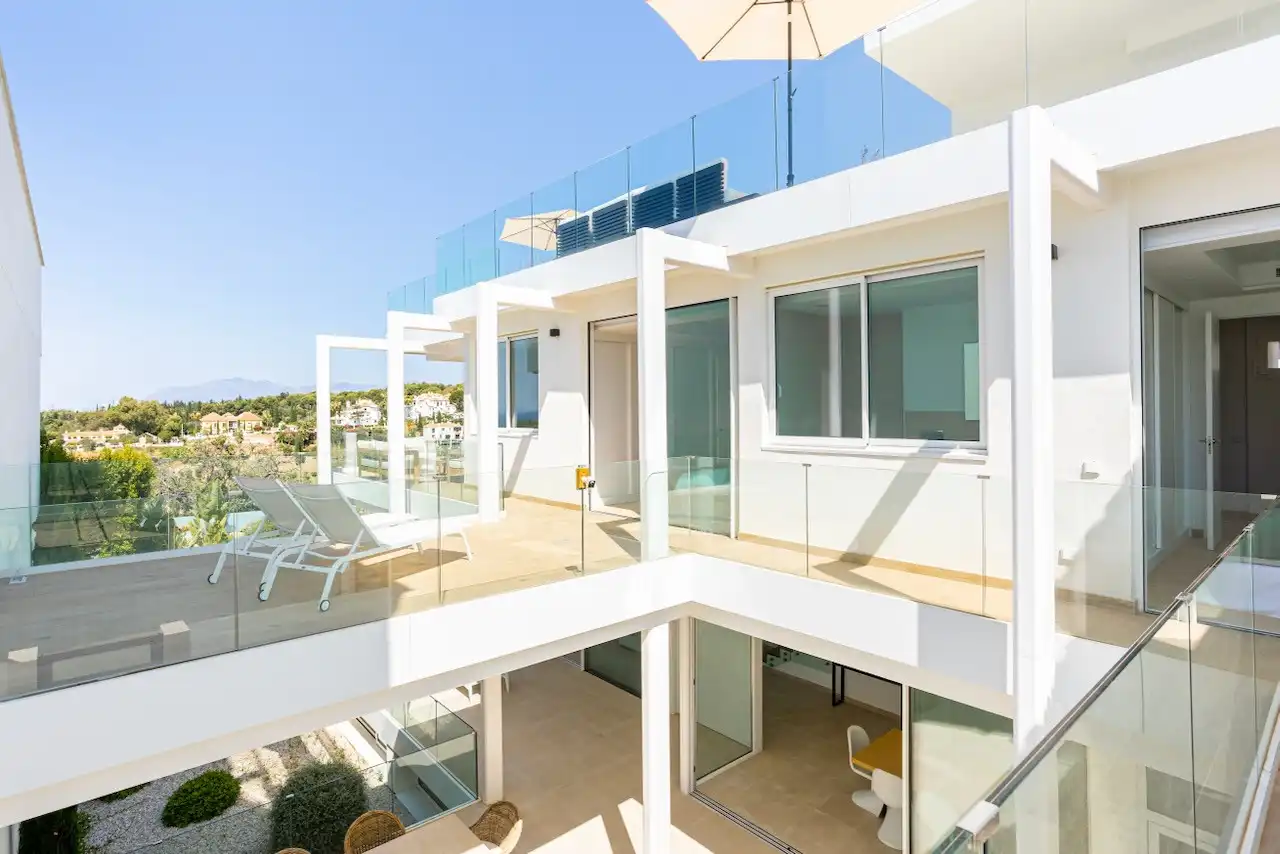 Terrassa de Casa o xalet en venda en Marbella amb Aire condicionat, Jardí privat i Terrassa