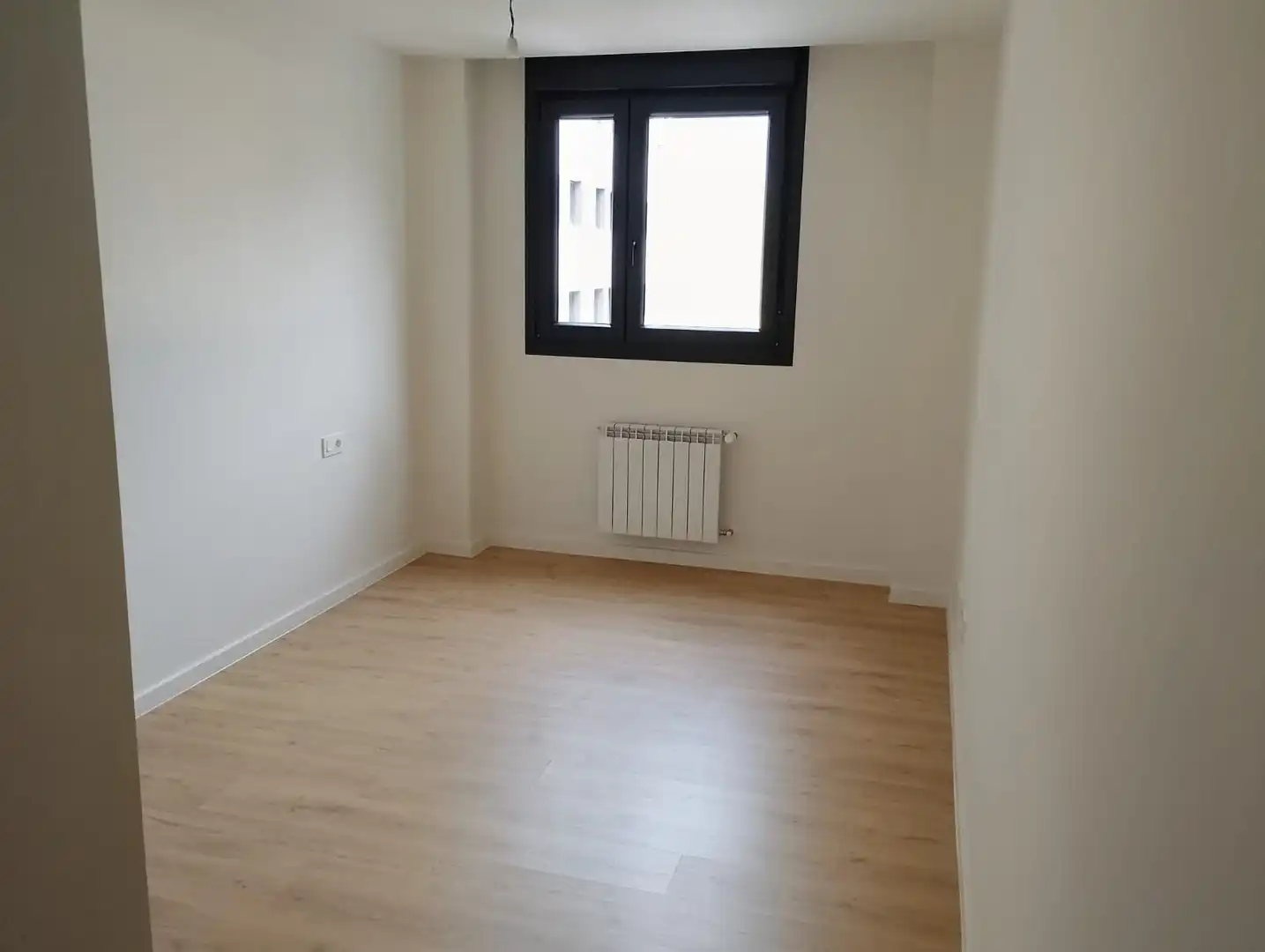 Schlafzimmer von Wohnung zur Miete in HUCA - La Cadellada