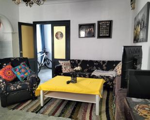 Sala d'estar de Pis de lloguer en Puerto Real amb Calefacció