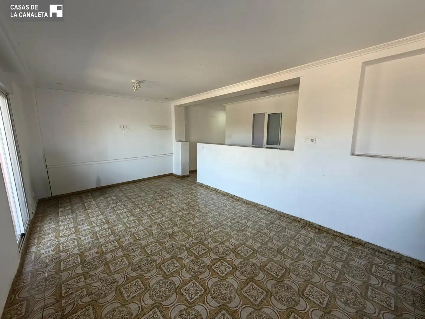 Cuina de Pis en venda en Xirivella amb Aire condicionat, Terrassa i Balcó