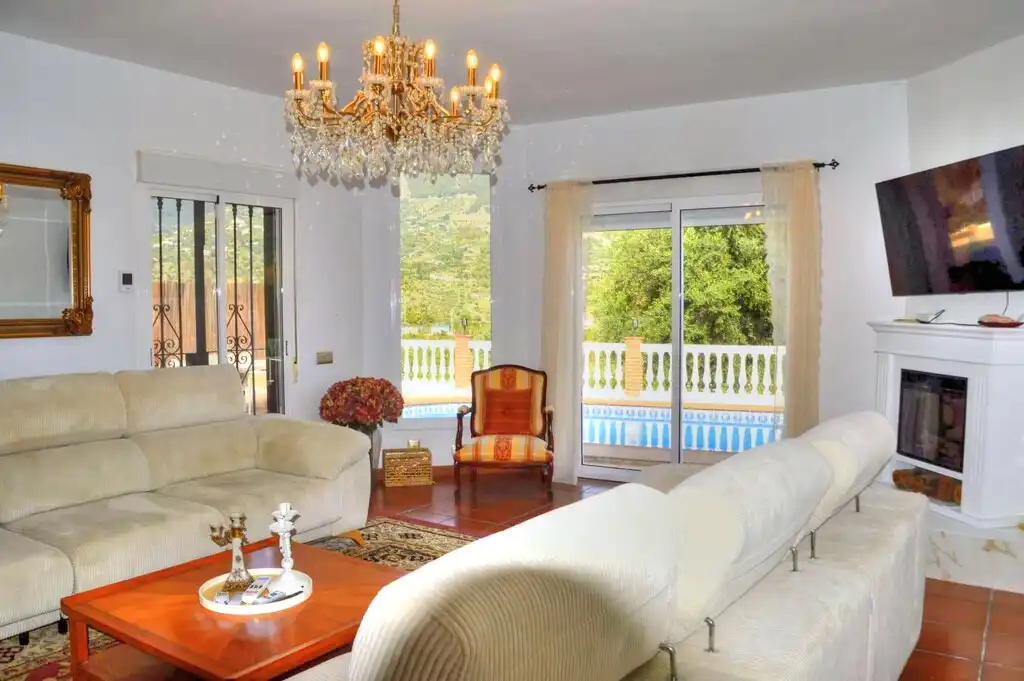 Sala de estar de Casa o chalet de alquiler en Alcaucín, Málaga