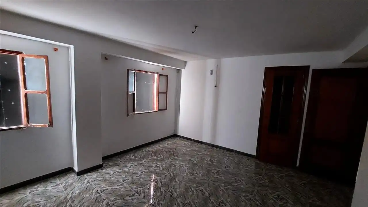 Casa adosada en venta en Baena con Terraza