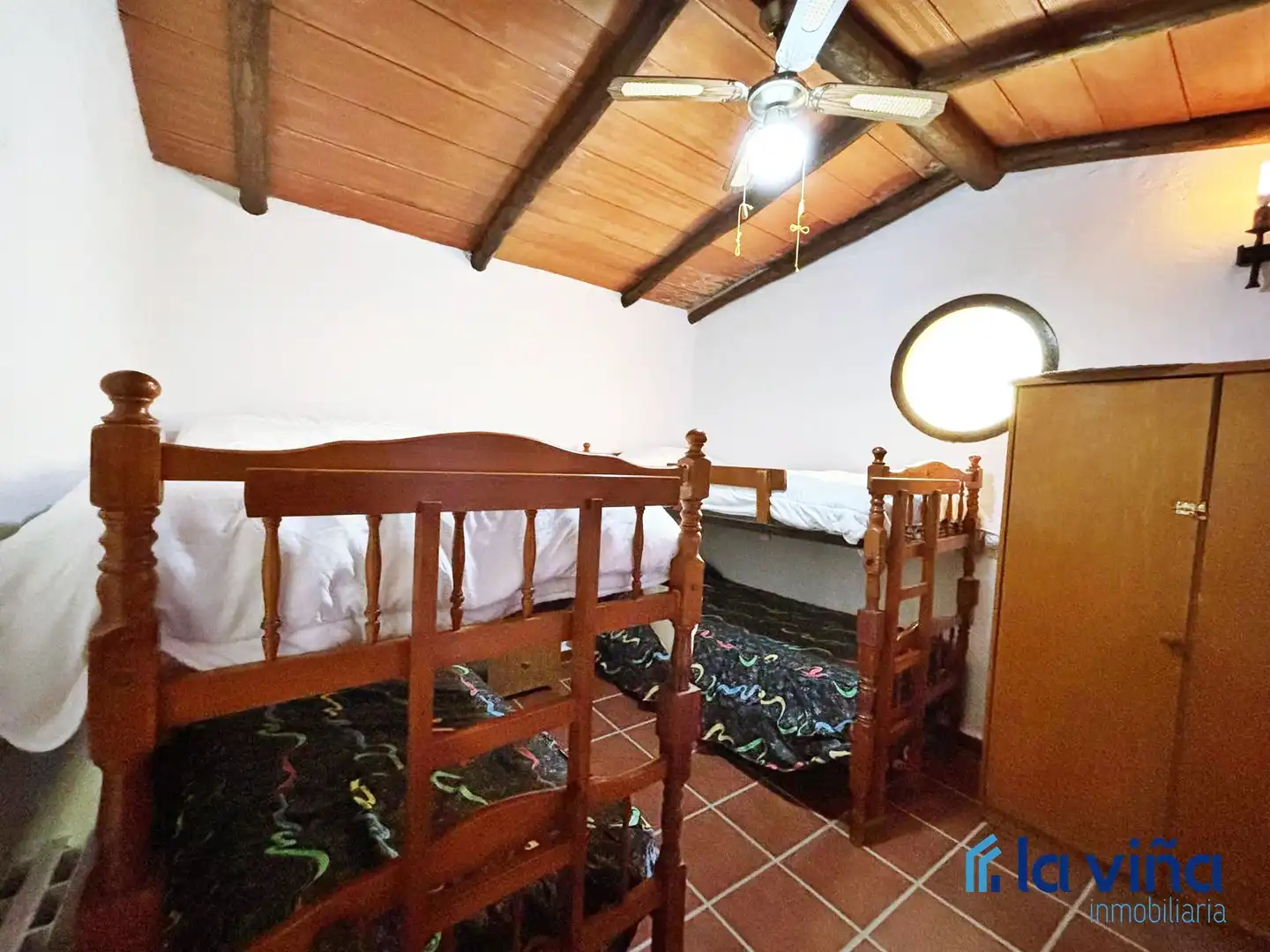 Dormitori de Finca rústica en venda en Fuente de Piedra amb Terrassa, Traster i Piscina