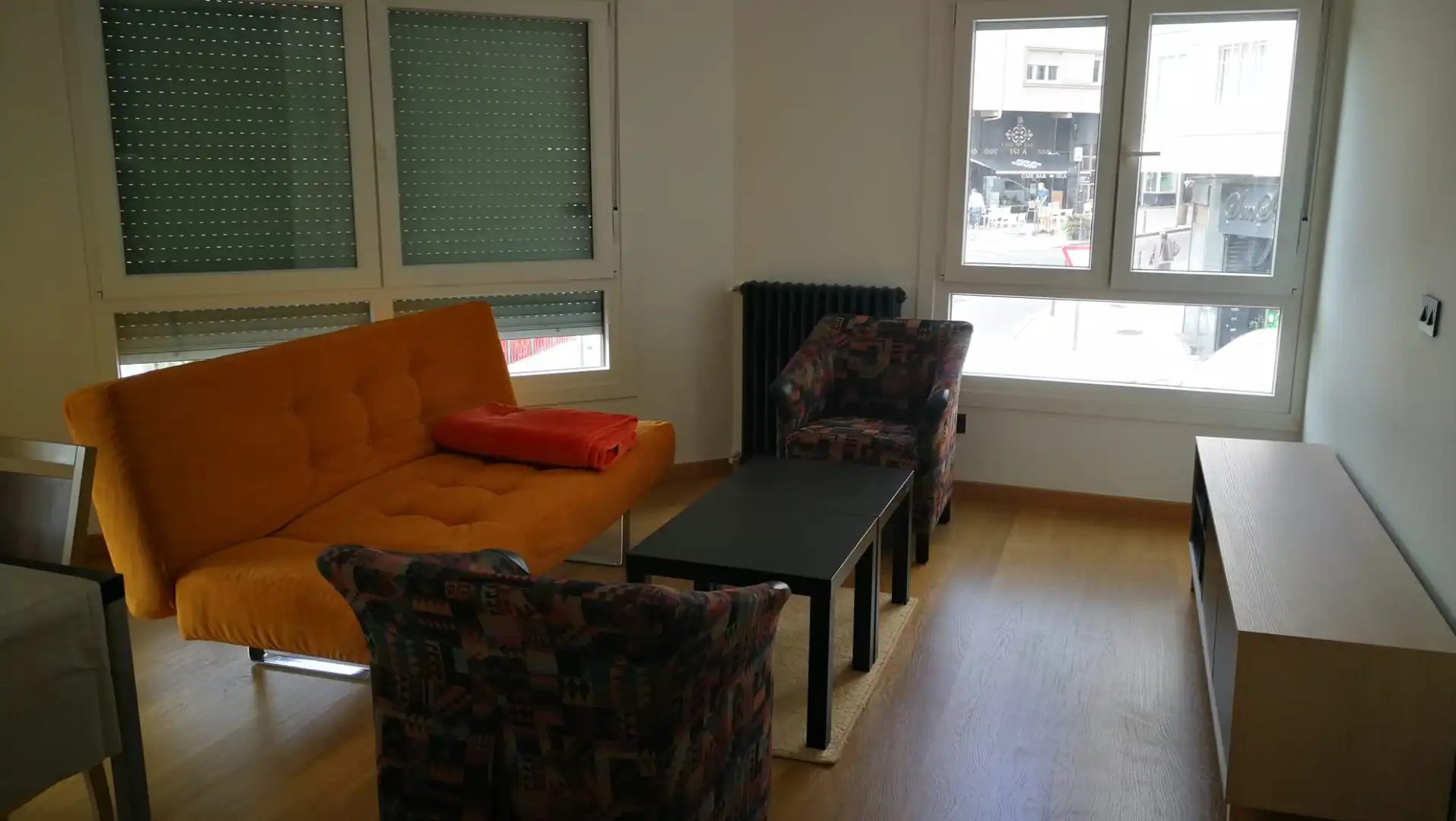 Sala d'estar de Pis de lloguer en Santiago de Compostela  amb Calefacció, Moblat i Forn