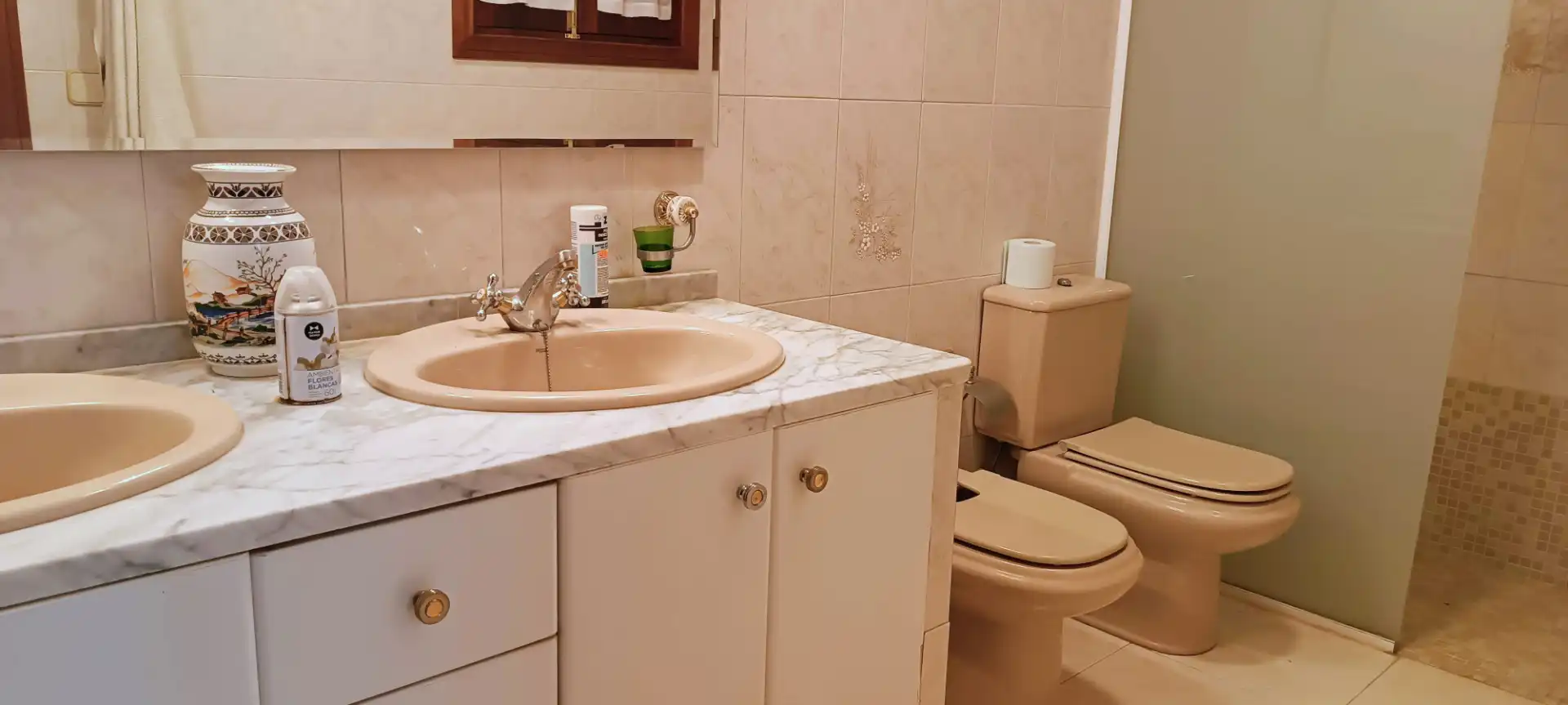 Bathroom of Houses for sale in Mairena del Alcor  with Air Conditioner, Heating and Terrace