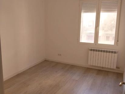 Bedroom of Flat to rent in  Zaragoza Capital  with Heating, Parquet flooring and Oven