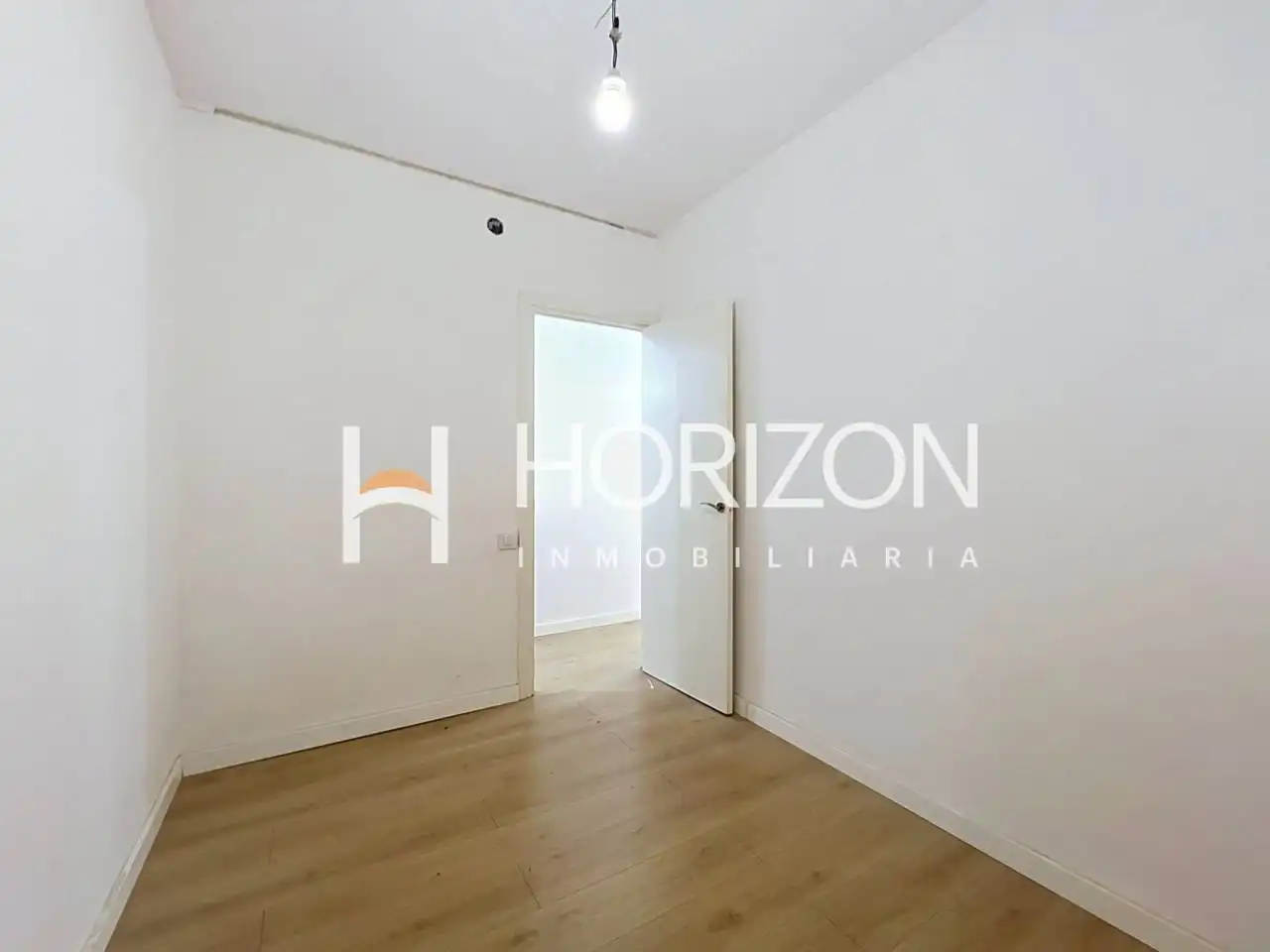 Habitación de Piso en venta en Barcelona con Parquet, Trastero y Amueblado