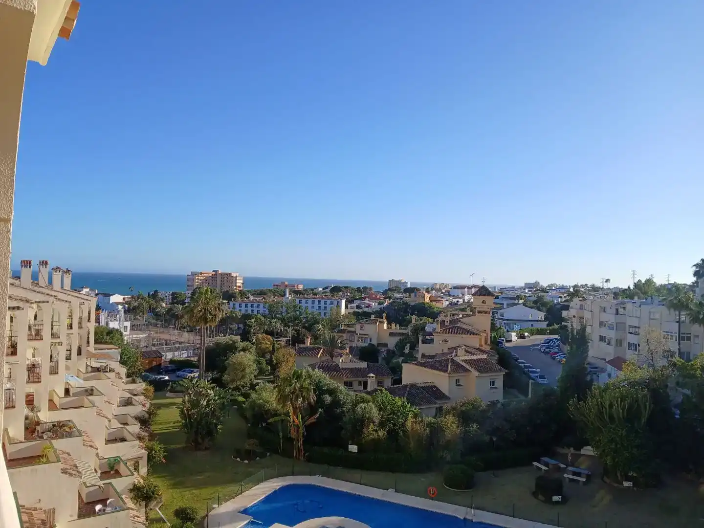 Vista exterior de Apartament de lloguer en Mijas amb Aire condicionat i Piscina
